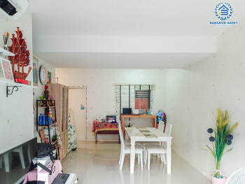 ทาวน์เฮ้าส์มือสอง นนทบุรี ม.พฤกษาไพร์ม บางศรีเมือง เนื้อที่ 17.4 ตร.ว. ฟังก์ชัน 3 ห้องนอน 2 ห้องน้ำ 1 ที่จอดรถ ต่อเติมเต็มพร้อมอยู่ เดินทางสะดวก บนทำเลโซนเมือง ติดถนนท่าน้ำนนท์ เชื่อมต่อถนนนครอินทร์, ถนนพระราม5 ใกล้รถไฟฟ้าสายสีม่วง "สถานีสะพานพระนั่งเกล้า"